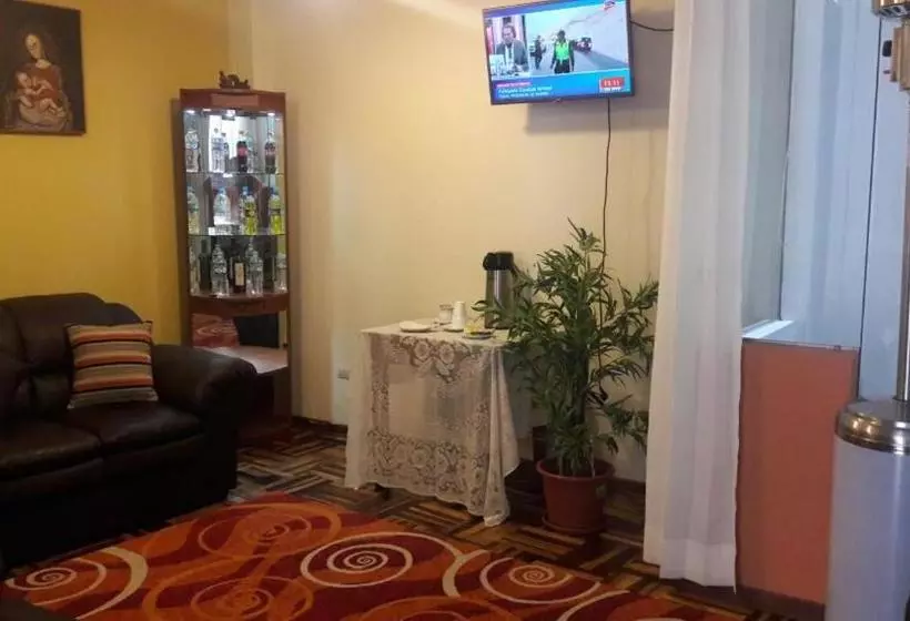 هتل Posada De Los Reyes