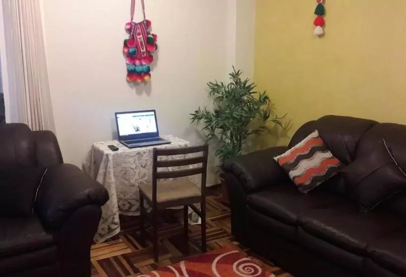 هتل Posada De Los Reyes