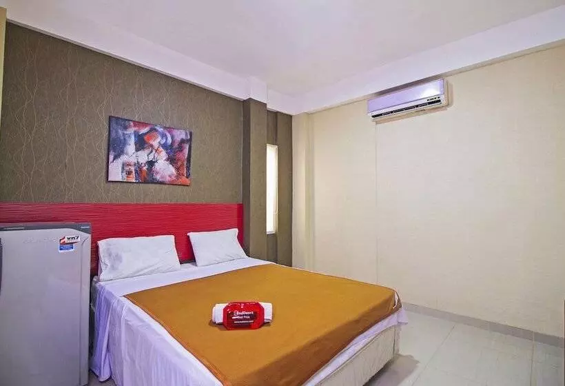 ホテル Reddoorz Near Cilandak Town Square