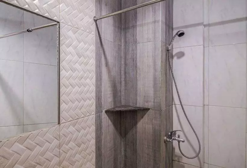 ホテル Reddoorz Near Cilandak Town Square