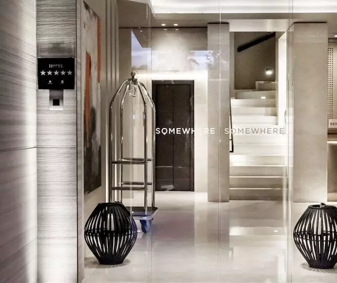 Hotelli Somewhere Vouliagmeni