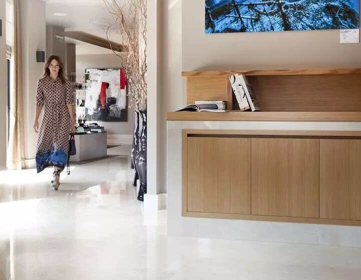 Hotelli Somewhere Vouliagmeni