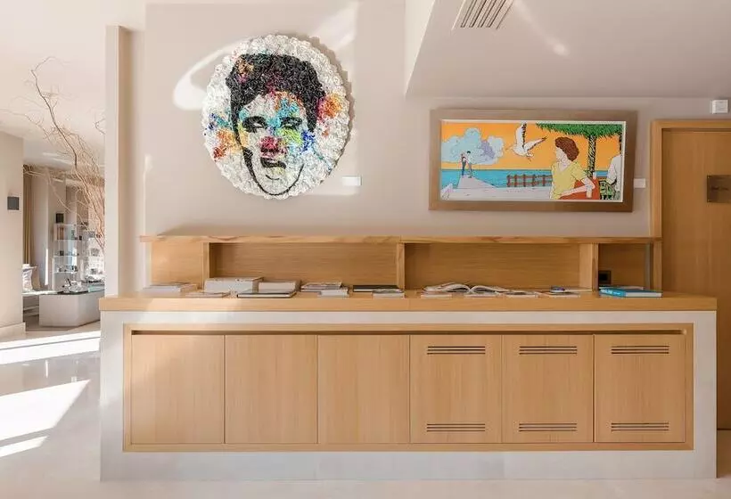 Hotelli Somewhere Vouliagmeni