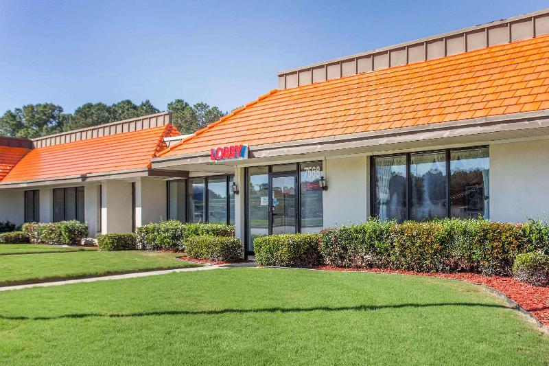 فندق Super 8 By Wyndham Rocky Mount I 95 Exit 145