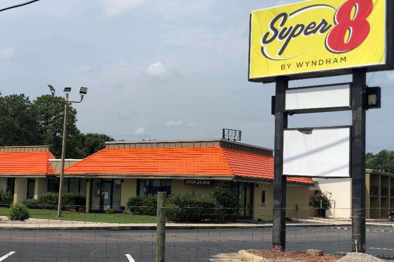 فندق Super 8 By Wyndham Rocky Mount I 95 Exit 145