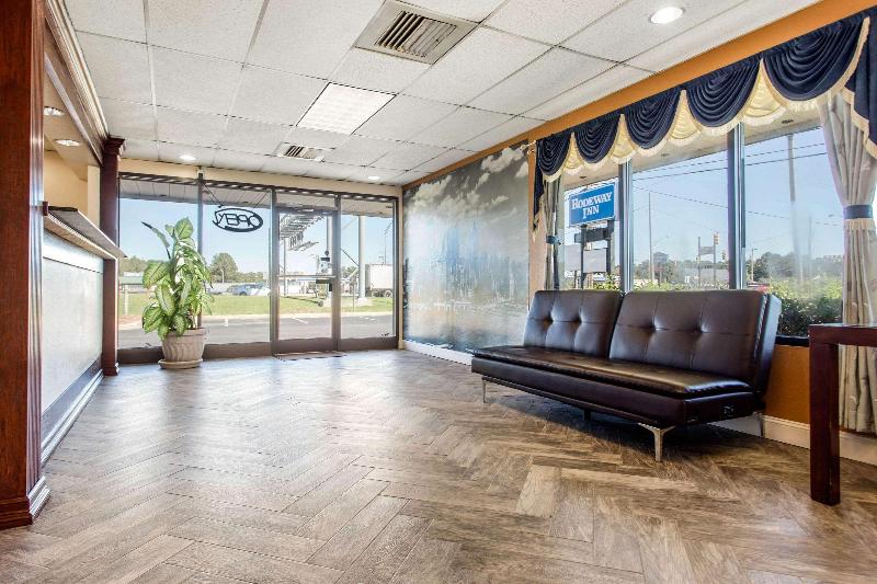 فندق Super 8 By Wyndham Rocky Mount I 95 Exit 145