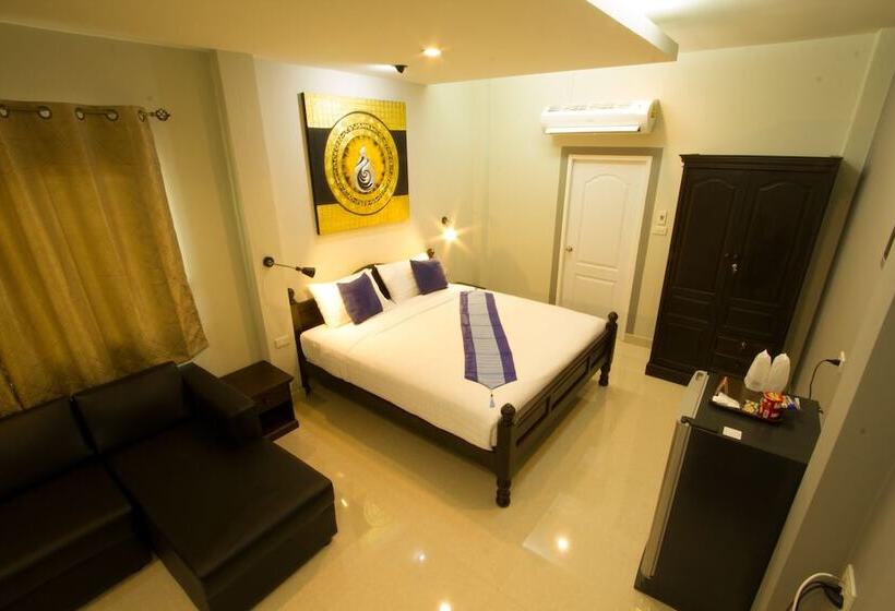 Отель The Rise Resort