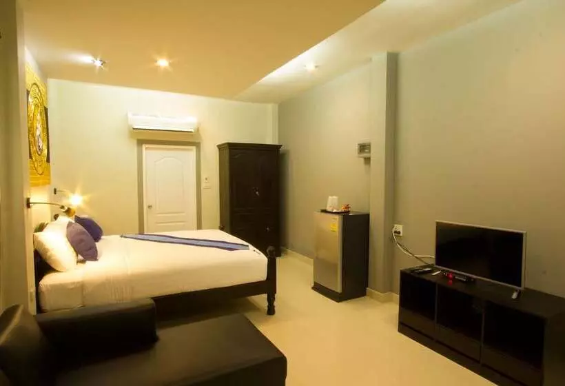 هتل The Rise Resort