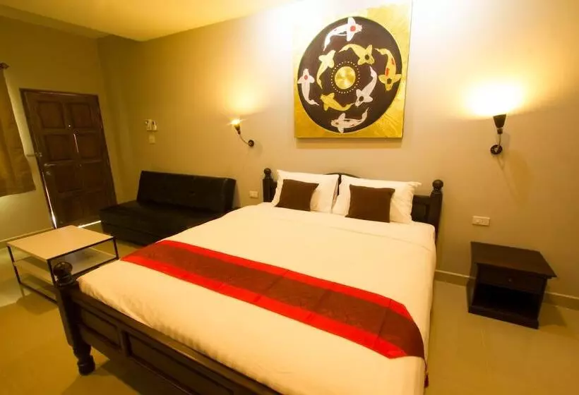 هتل The Rise Resort