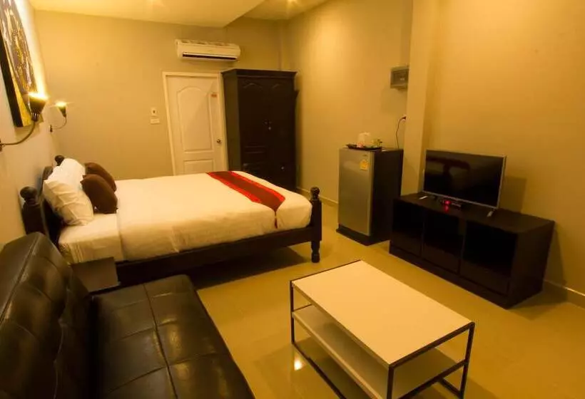 هتل The Rise Resort