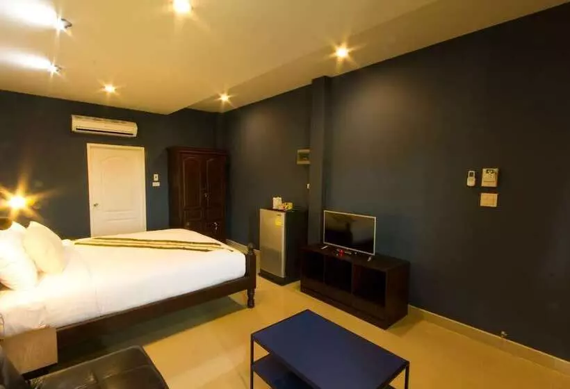 هتل The Rise Resort