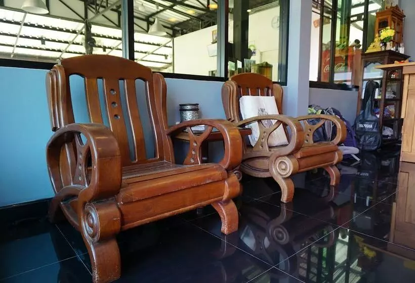 هتل The Rise Resort