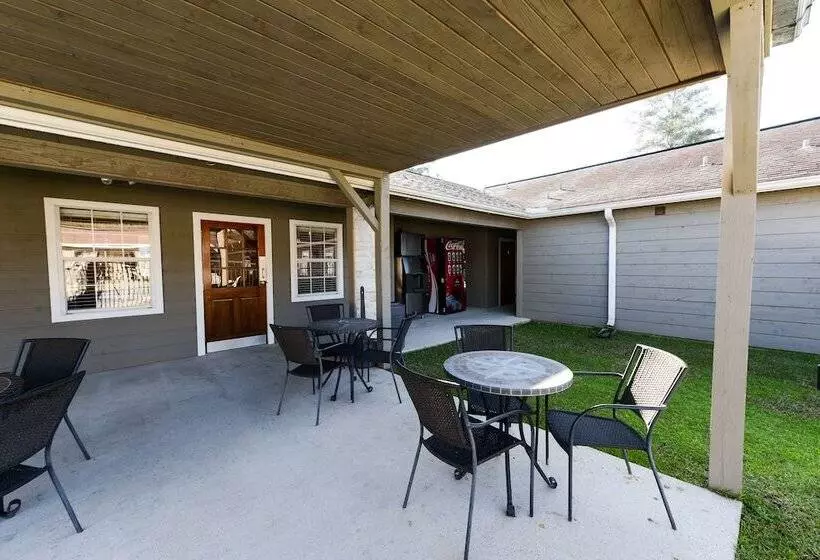 Motelli Stagecoach Inn Woodville