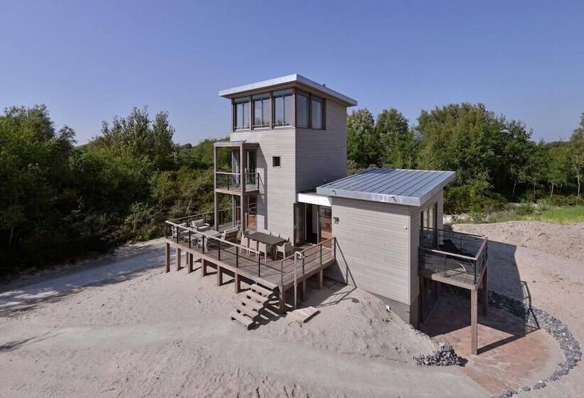 Oasis Punt West Hotel & Beach Resort