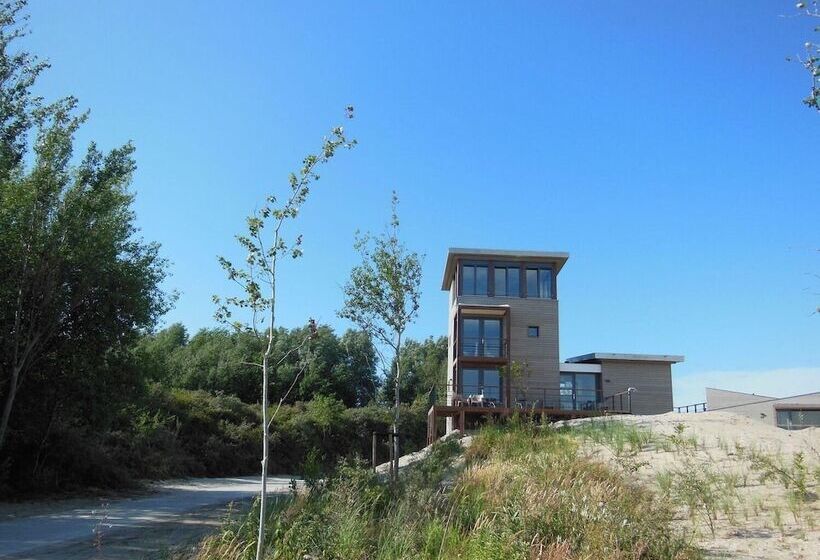 Oasis Punt West Hotel & Beach Resort