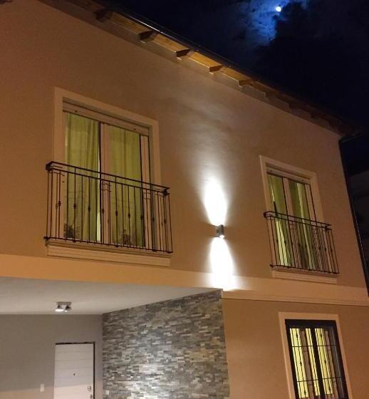 تختخواب و صبحانه Villa Lidia Teramo