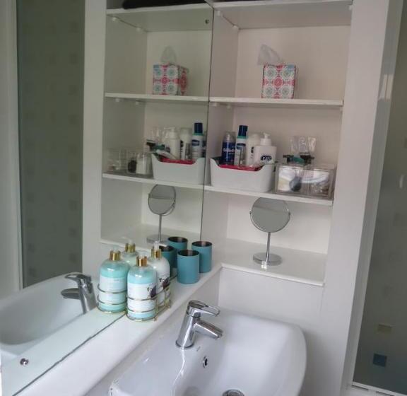 City Centre Great Location Parking   Fast Wifi