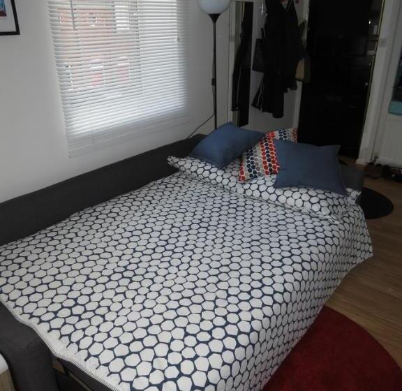 City Centre Great Location Parking   Fast Wifi