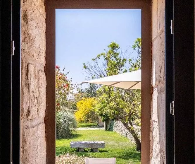 هتل Agriturismo Masseria Costarella