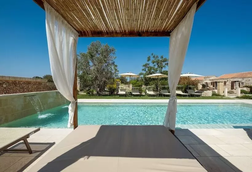 هتل Agriturismo Masseria Costarella