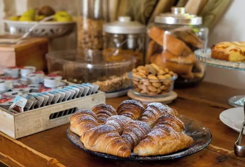 هتل Agriturismo Masseria Costarella