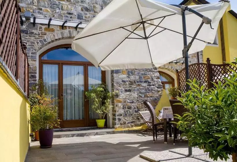 هتل Appartamenti Antico Frantoio Doria