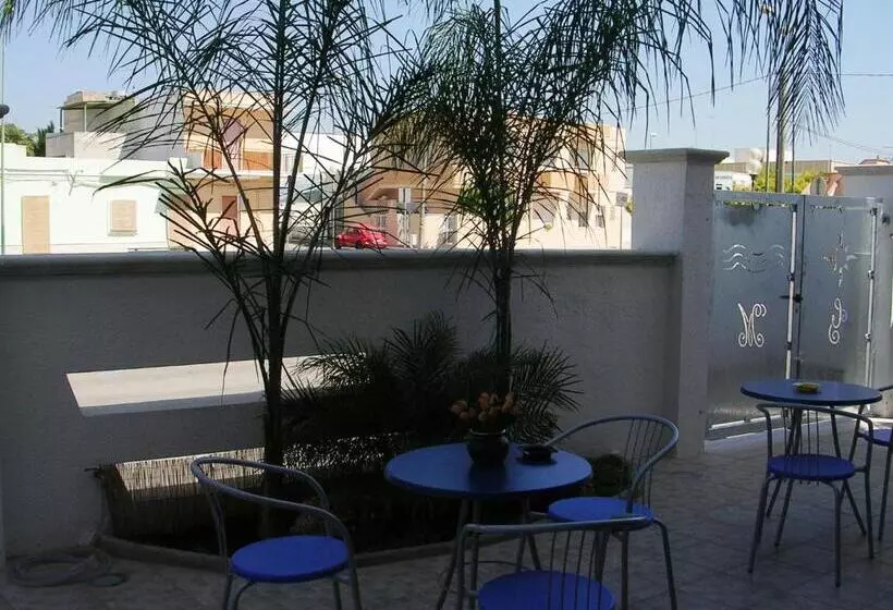 Hotelli B&b Gioiello Del Mare