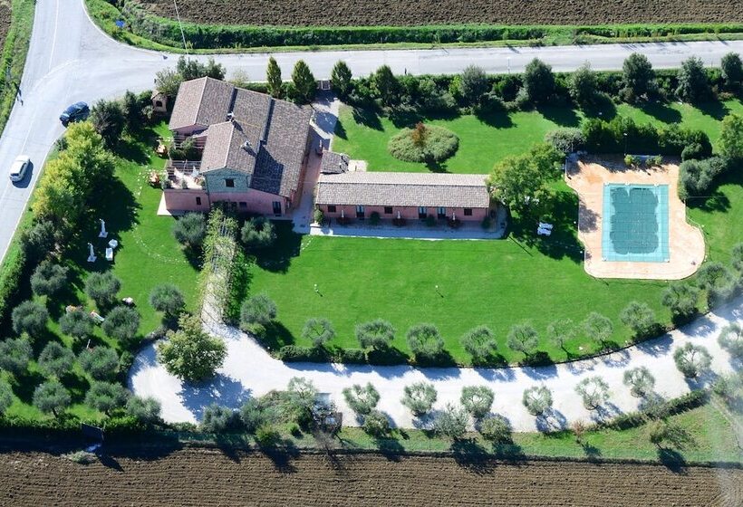 酒店 Agriturismo Casale Le Selvette