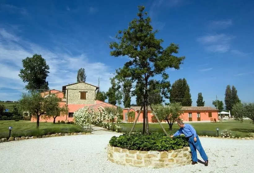 Hotelli Agriturismo Casale Le Selvette