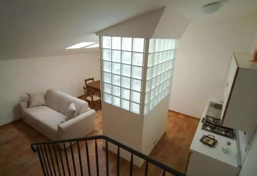 Hotelli Agriturismo Casale Le Selvette