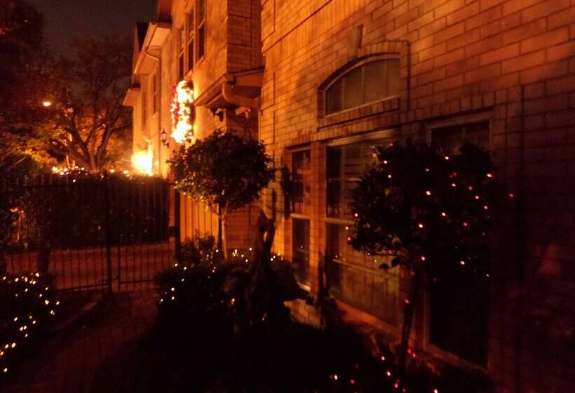 هتل Cityspaces Bnb