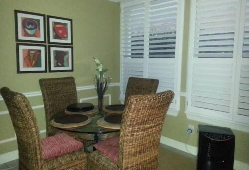 هتل Cityspaces Bnb