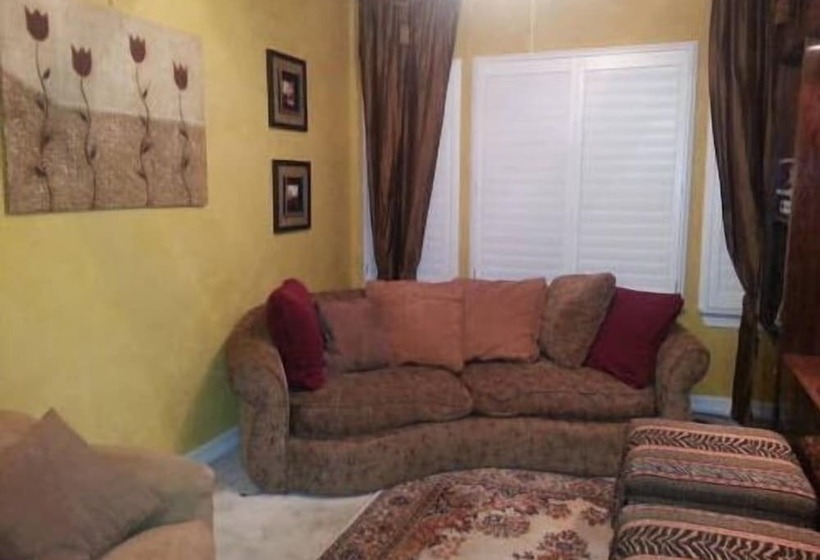 هتل Cityspaces Bnb