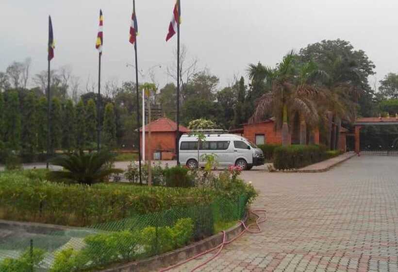 هتل Lumbini Garden New Crystal