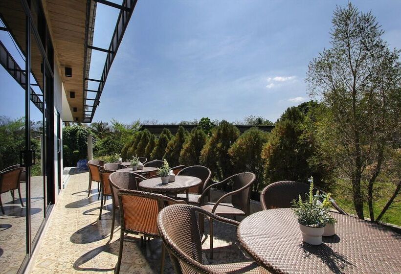 בית מלון כפרי White Knot Khao Yai