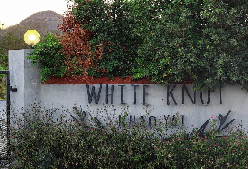 בית מלון כפרי White Knot Khao Yai