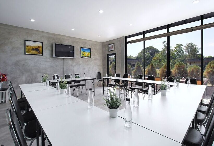 בית מלון כפרי White Knot Khao Yai