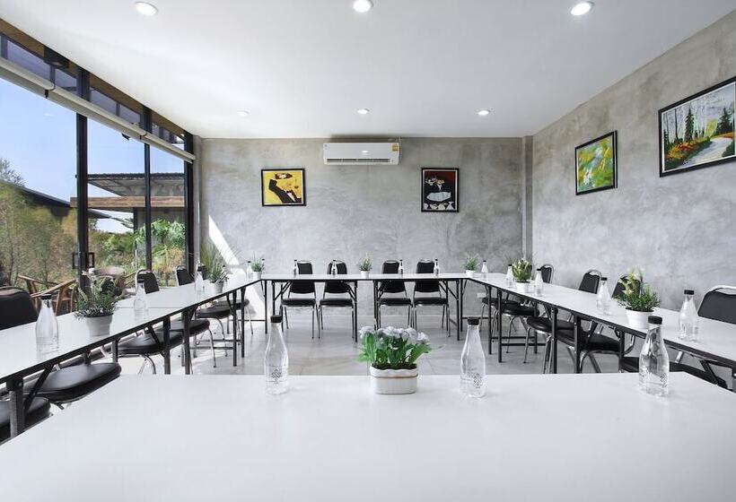 בית מלון כפרי White Knot Khao Yai