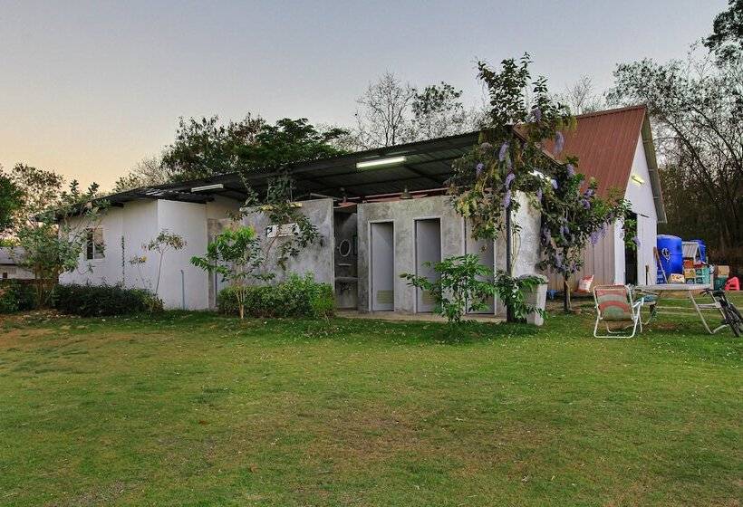 בית מלון כפרי White Knot Khao Yai