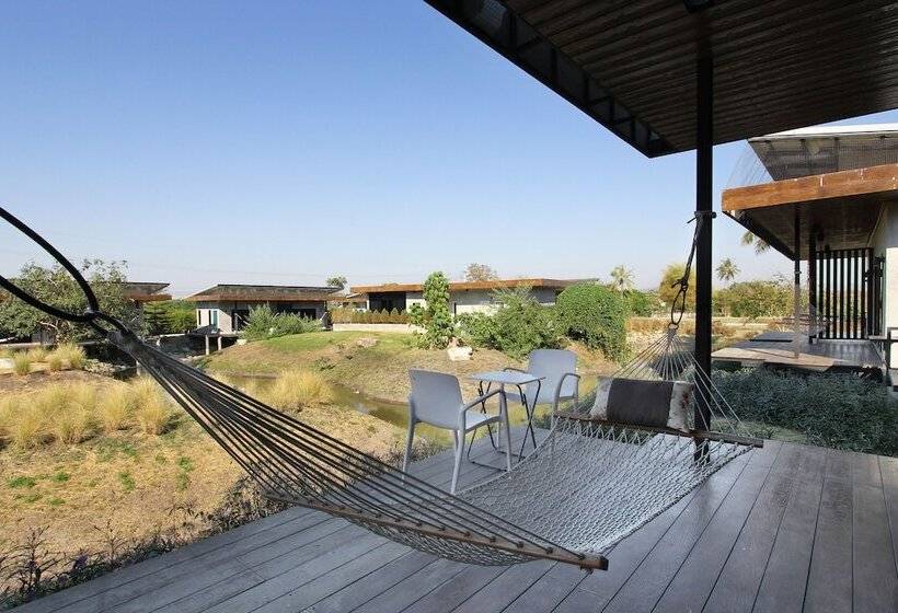 בית מלון כפרי White Knot Khao Yai