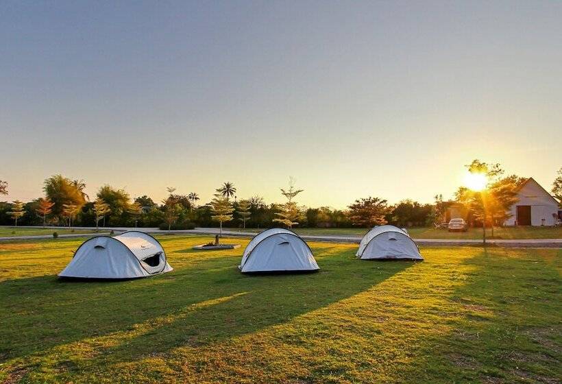 בית מלון כפרי White Knot Khao Yai