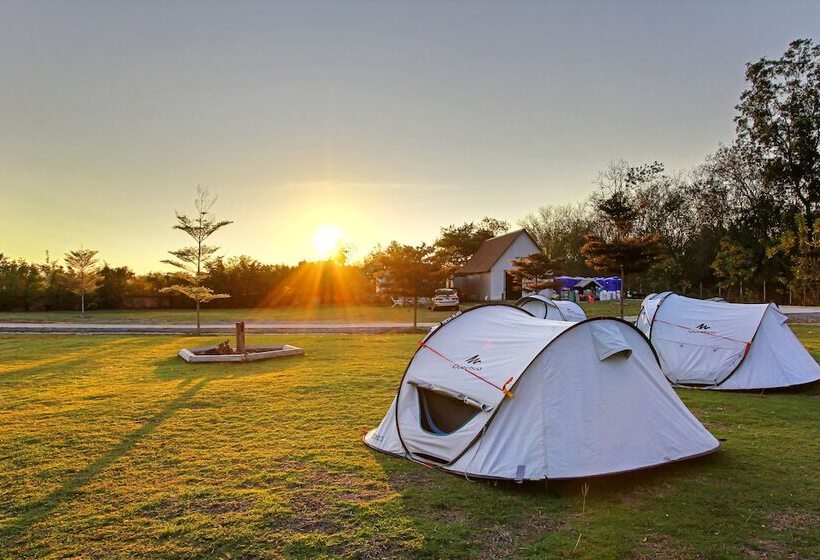 בית מלון כפרי White Knot Khao Yai