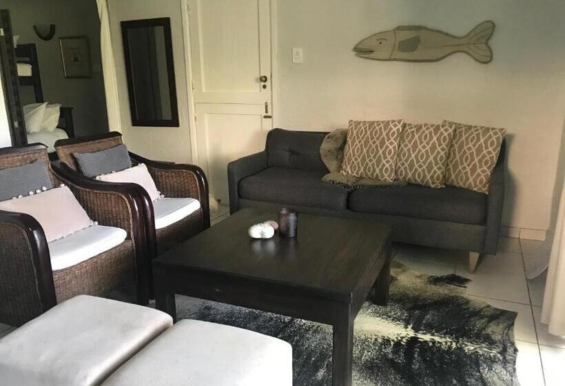 פנסיון Beach Forest Lodge