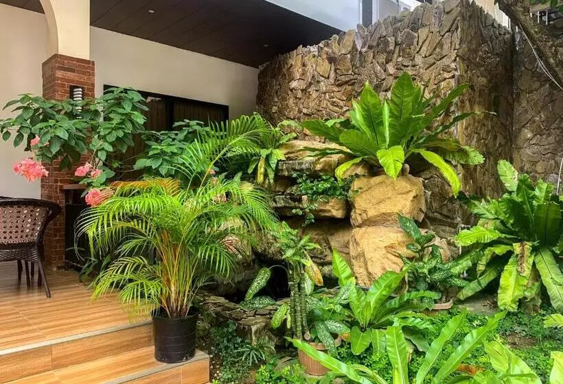ペンション Jurias Garden
