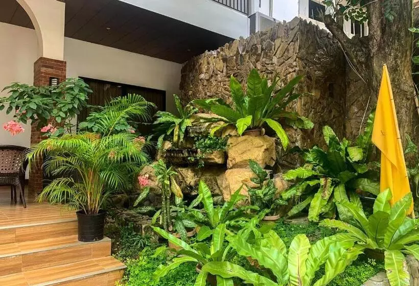 ペンション Jurias Garden