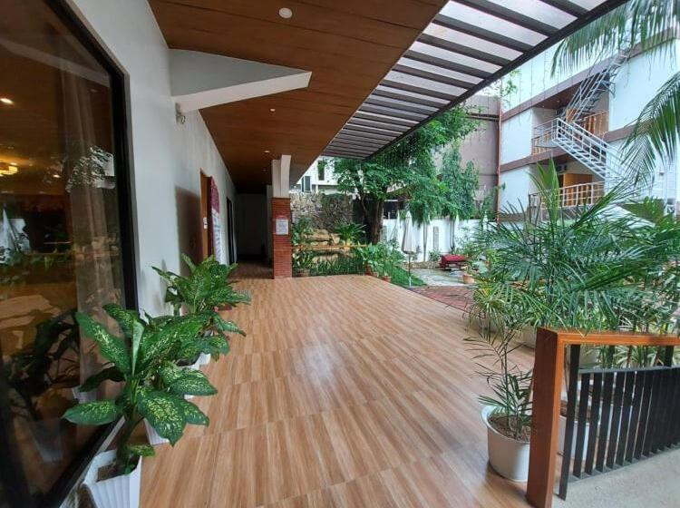 膳宿费 Jurias Garden