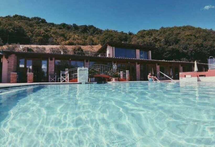 פונדק Villa Valentina Spa