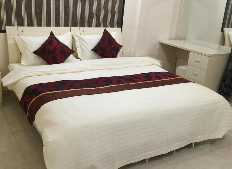 هتل Al Amoria Apartments