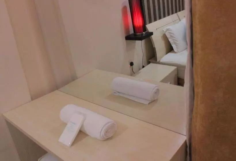 هتل Al Amoria Apartments