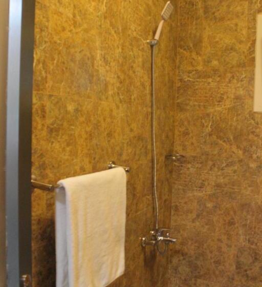 هتل Al Amoria Apartments